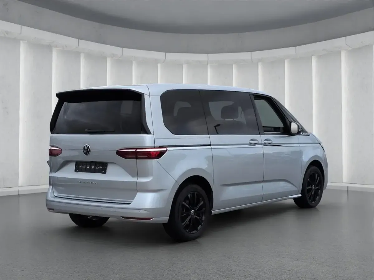 Second-hand VW Multivan Style 150 CP (110 kW) 2025 Monovolum