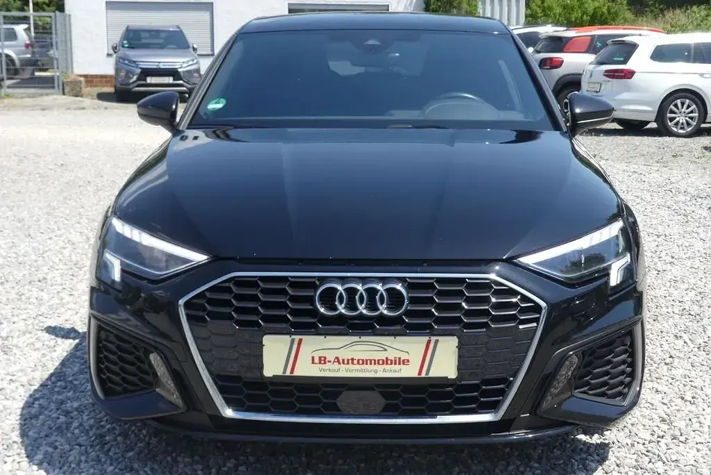 Gebraucht Audi A3 S-Line 150 PS (110 kW) 2022 Mythosschwarz metallic Limousine
