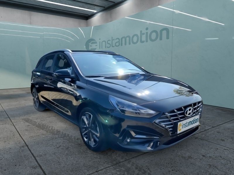 Schwarz Gebraucht 2024 Hyundai i30 GO! Kombi | 24.190 € (Teuer) - Bild 1/4