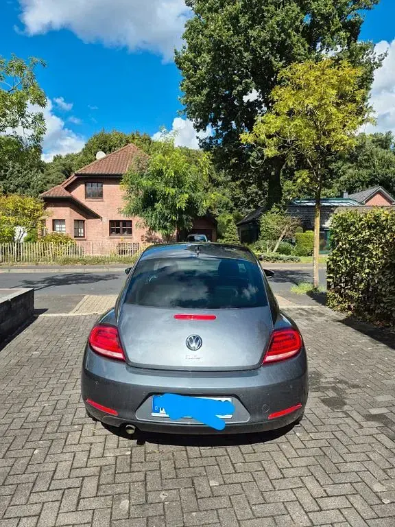 Gebraucht VW Beetle Allstar 105 PS (77 kW) 2016 Grau Kleinwagen