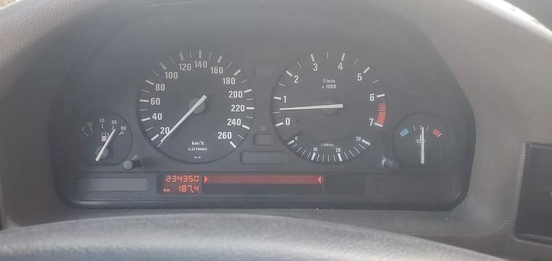 Gebraucht BMW 525 192 PS (141 kW) 1992 Blau Kombi