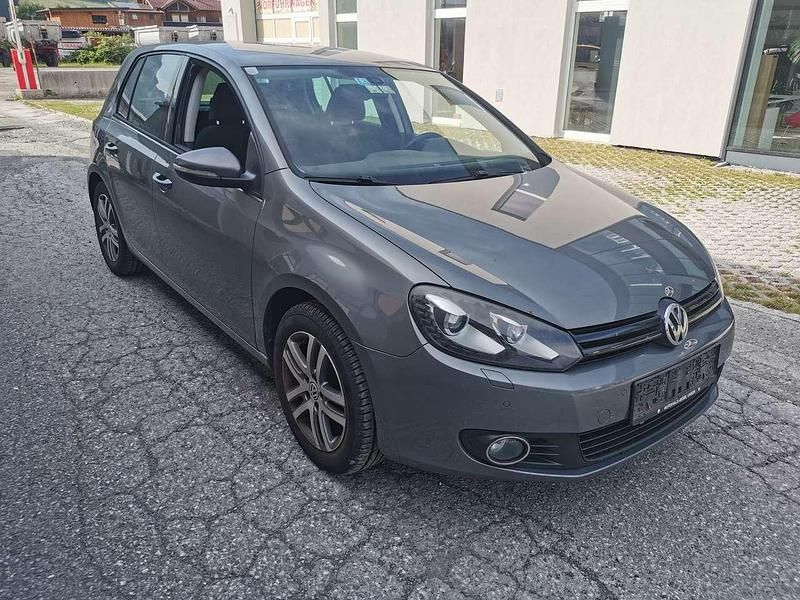 Grau Gebraucht 2011 VW Golf VI Trendline Limousine | 3.950 € (Superpreis) - Bild 1/4