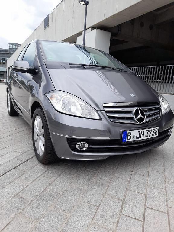 Gebraucht Mercedes A170 Elegance 116 PS (85 kW) 2009 Grau Van / Kleinbus