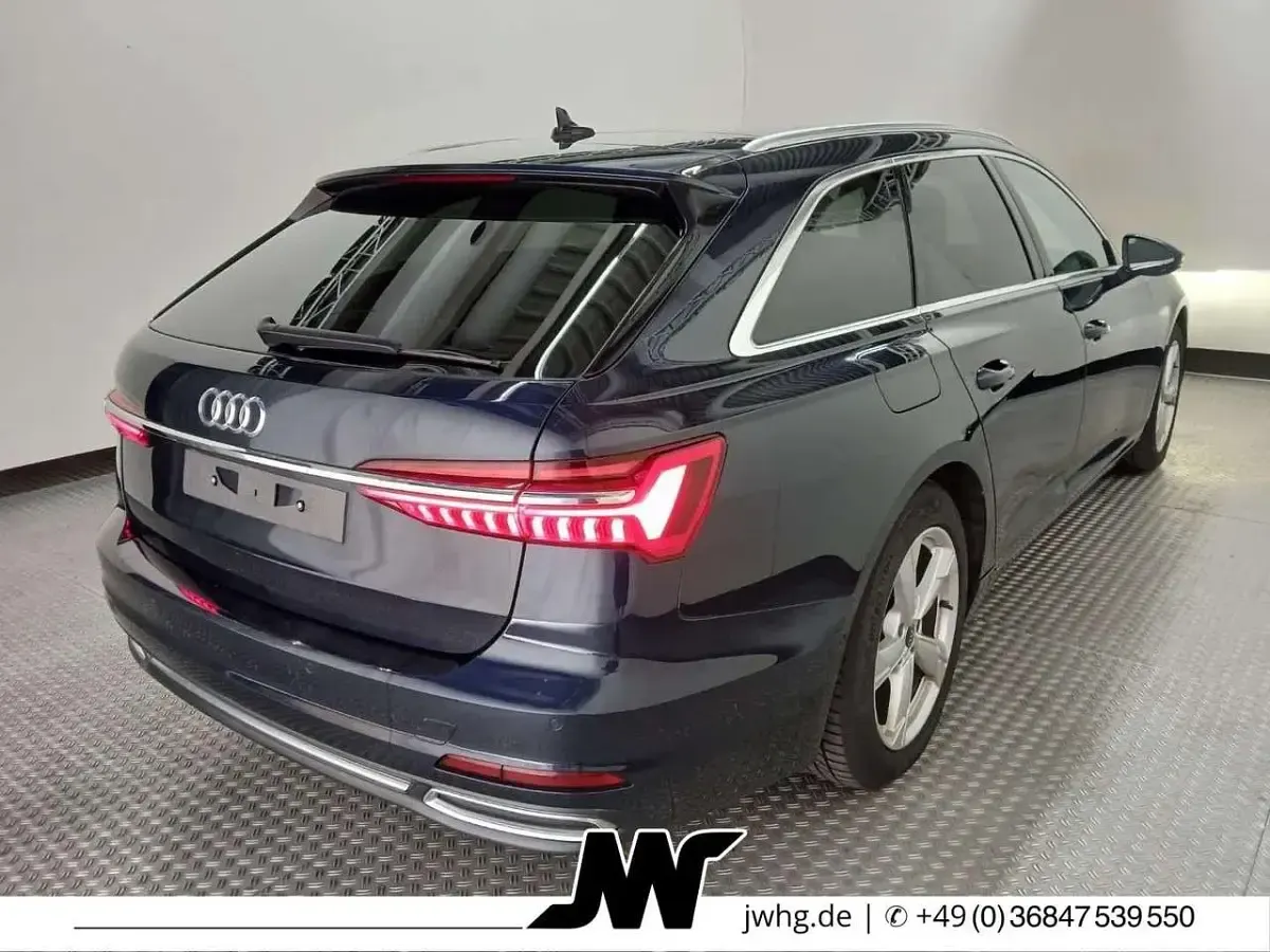 Gebraucht Audi A6 Sport 204 PS (150 kW) 2022 Firmamentblau metallic Kombi