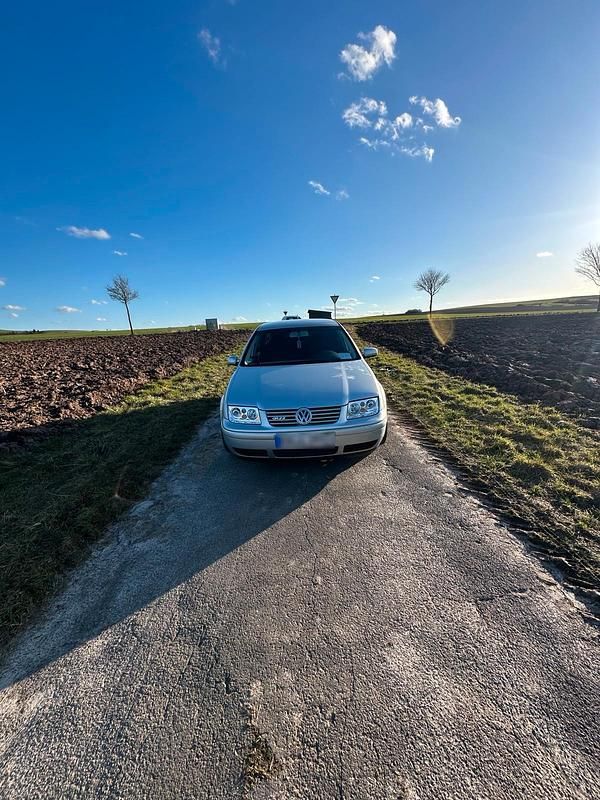 Gebraucht VW Bora 116 PS (85 kW) 2001 Silber Limousine