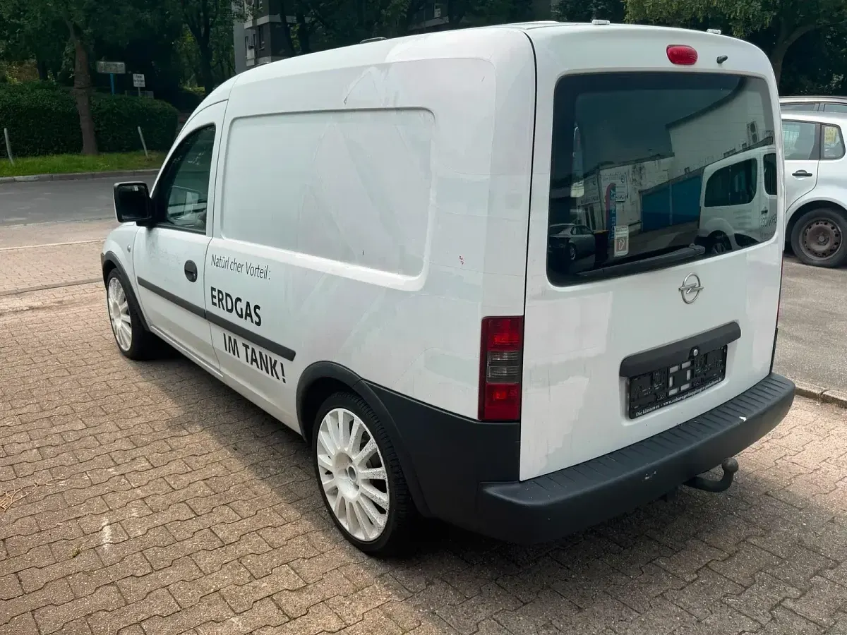 Gebraucht Opel Combo 94 PS (69 kW) 2007 Weiß Van / Kleinbus
