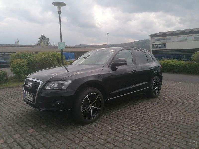 Schwarz Gebraucht 2009 Audi Q5 SUV | 8.700 € (Guter Preis) - Bild 1/4