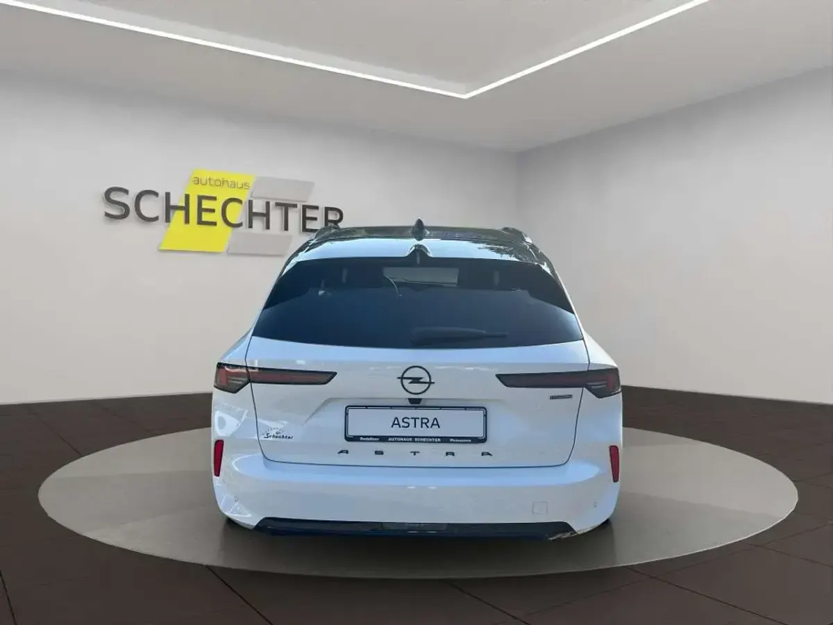 Gebraucht Opel Astra 136 PS (100 kW) 2024 Weiß Kleinwagen
