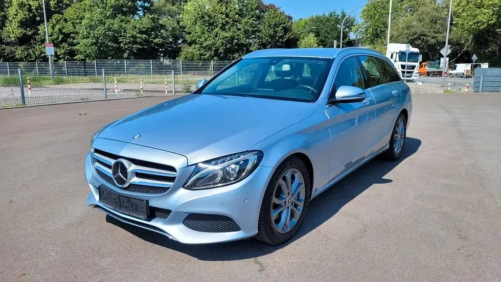Gebraucht Mercedes C250 204 PS (150 kW) 2017 Silber Kombi