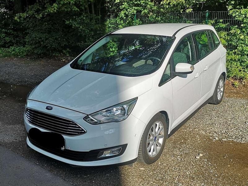 Weiß Gebraucht 2016 Ford Grand C-Max Van / Kleinbus | 13.900 € (Teuer) - Bild 1/4