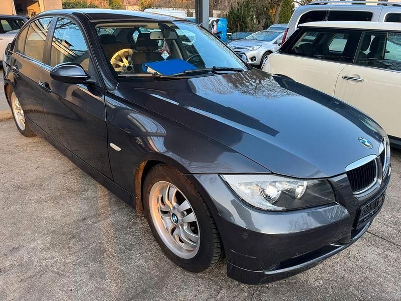 Gebraucht BMW 320 163 PS (119 kW) 2006 Grau Limousine