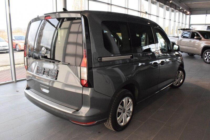 Gebraucht VW Caddy Basis 102 PS (75 kW) 2021 Polsterfarbe: schwarz Van / Kleinbus
