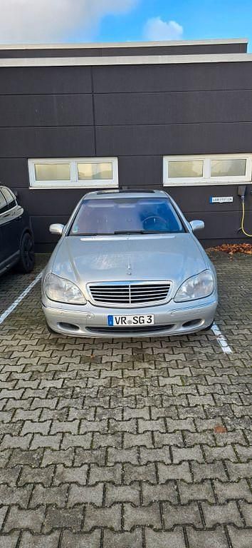 Silber Gebraucht 2002 Mercedes S320 Limousine | 7.999 € - Bild 1/4