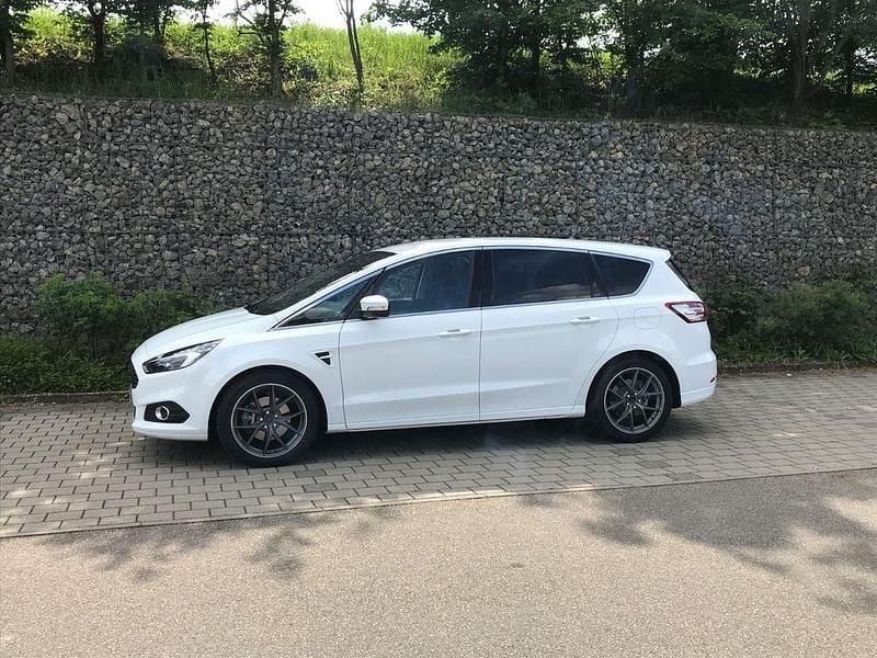 Gebraucht Ford S-MAX Titanium 150 PS (110 kW) 2018 Weiß Van / Kleinbus