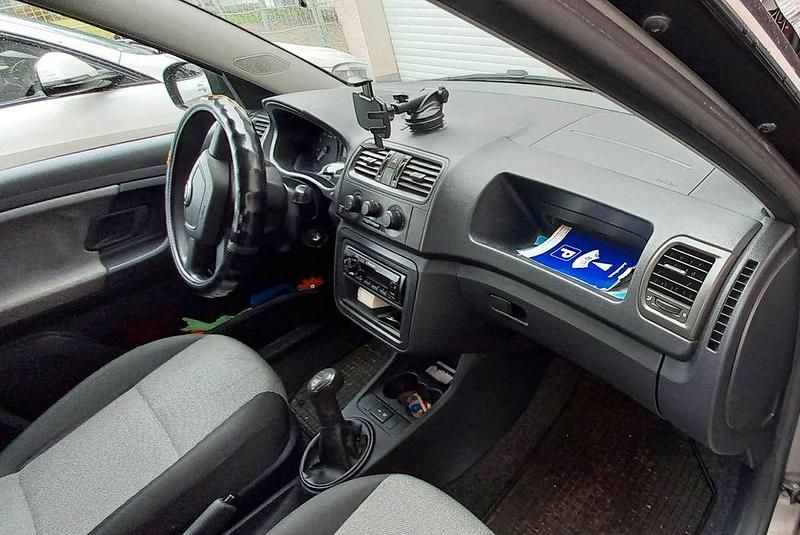 Gebraucht Skoda Fabia 60 PS (44 kW) 2009 Bronze Limousine