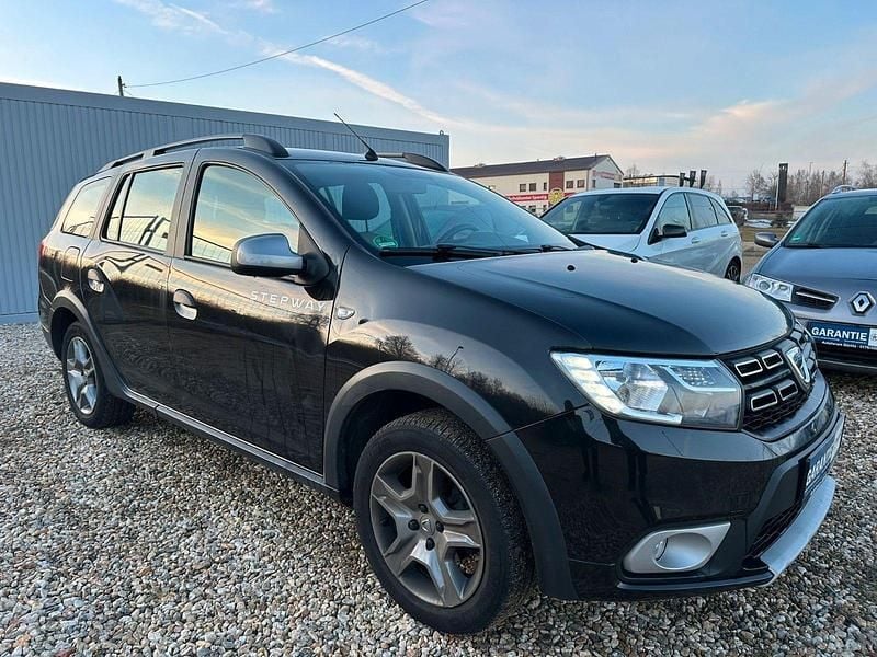 Gebraucht Dacia Logan Stepway 90 PS (66 kW) 2020 Schwarz Kombi