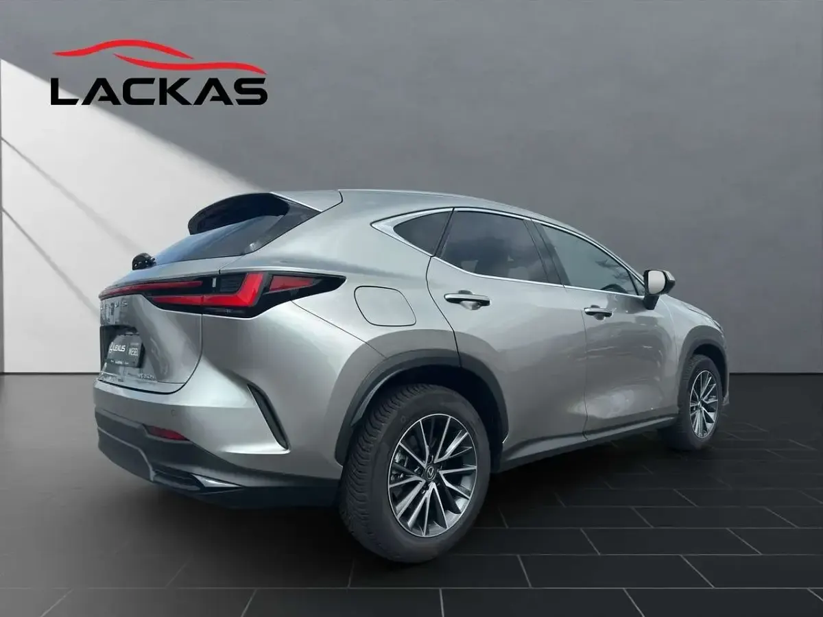 Gebraucht Lexus NX450h+ E-FOUR 309 PS (227 kW) 2025 Silber SUV