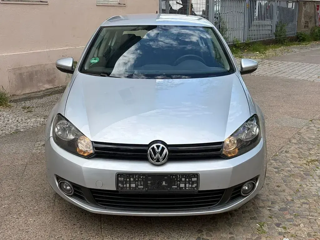 Gebraucht VW Golf VI 105 PS (77 kW) 2010 Grau Kleinwagen