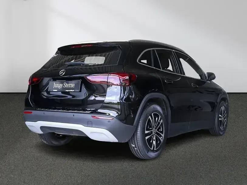 Gebraucht Mercedes GLA200 163 PS (119 kW) 2025 Schwarz SUV
