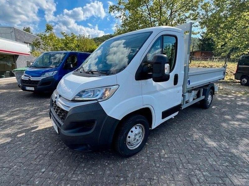 Weiss Gebraucht 2019 Citroën Jumper Van / Kleinbus | 24.990 € - Bild 1/4