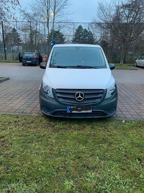 Gebraucht Mercedes Vito 114 PS (83 kW) 2018 Weiß Van
