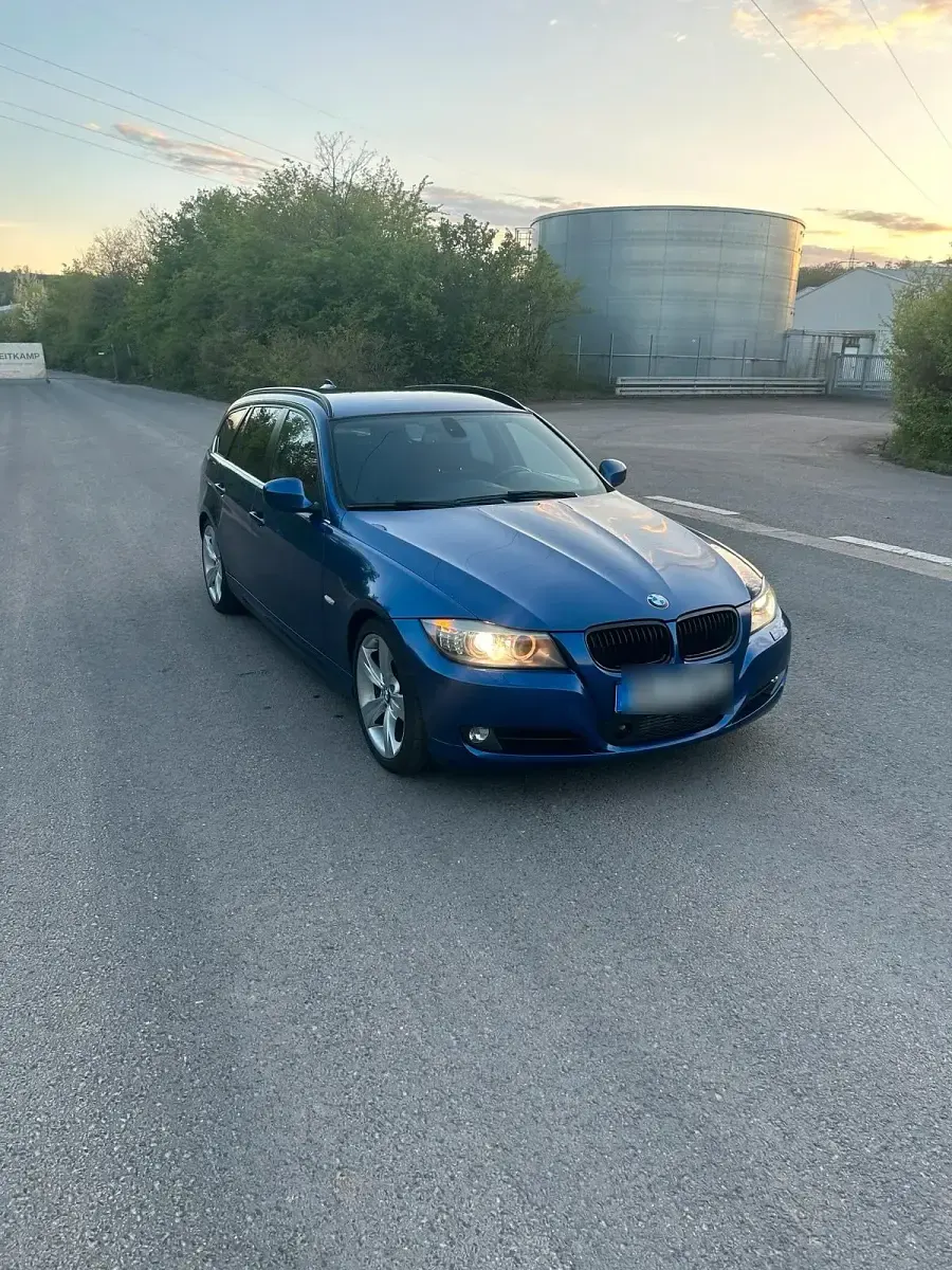 Gebraucht BMW 325 M Sport 204 PS (150 kW) 2010 Blau Kombi