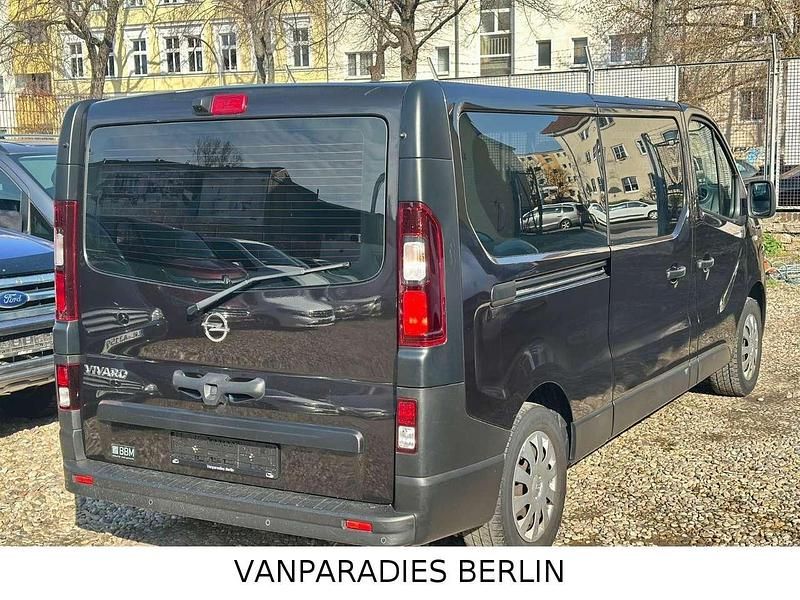 Gebraucht Opel Vivaro 121 PS (88 kW) 2019 Schwarz Van / Kleinbus