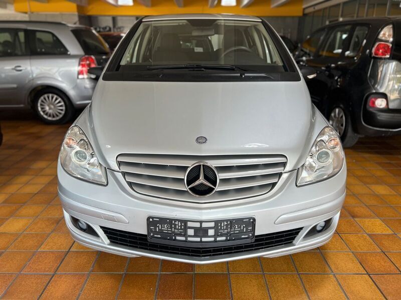 Silber Gebraucht 2006 Mercedes B170 Van / Kleinbus | 3.990 € (Fairer Preis) - Bild 1/4