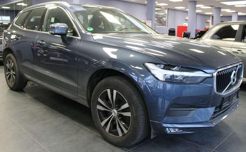 Gebraucht Volvo XC60 Momentum 197 PS (144 kW) 2021 Blau SUV