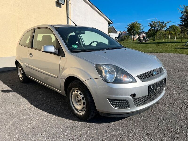 Silber Gebraucht 2008 Ford Fiesta Trend Kleinwagen | 650 € (Superpreis) - Bild 1/4