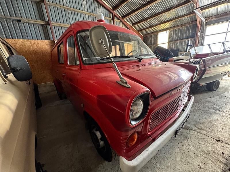 Rot Gebraucht 1977 Ford Transit Van / Kleinbus | 9.999 € - Bild 1/4