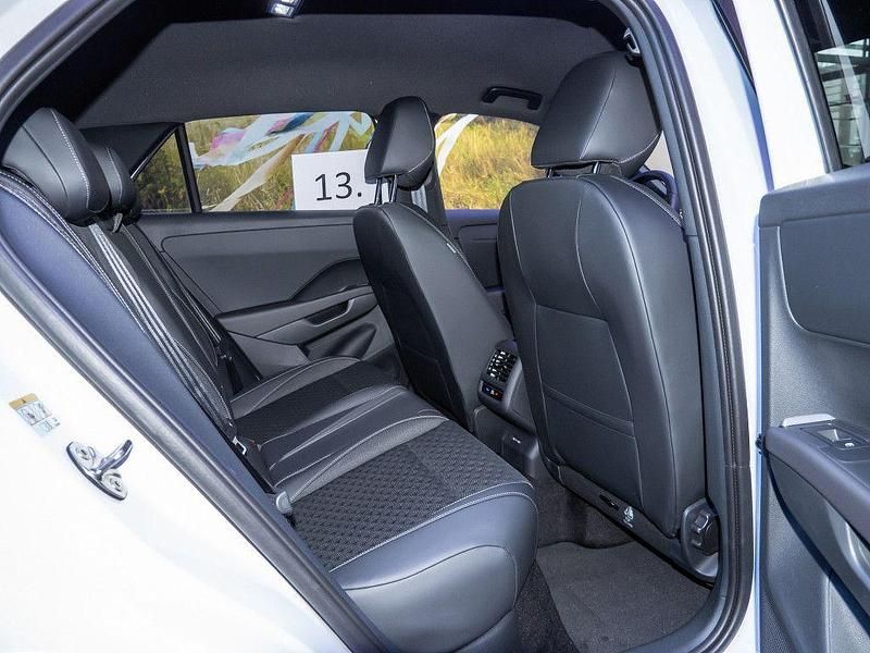 Neu VW T-Roc R-line 150 PS (110 kW) 2026 Weiß SUV