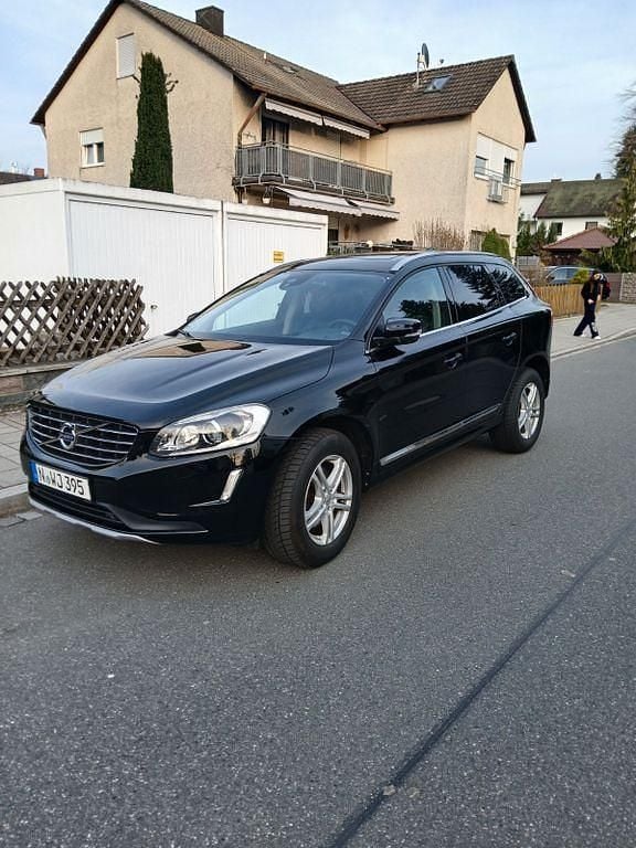 Gebraucht Volvo XC60 Summum 190 PS (139 kW) 2016 Schwarz SUV