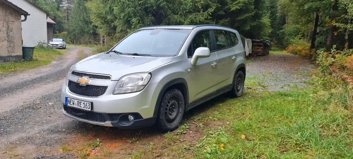 Usata Chevrolet Orlando 163 CV (119 kW) 2012 Argento Monovolume