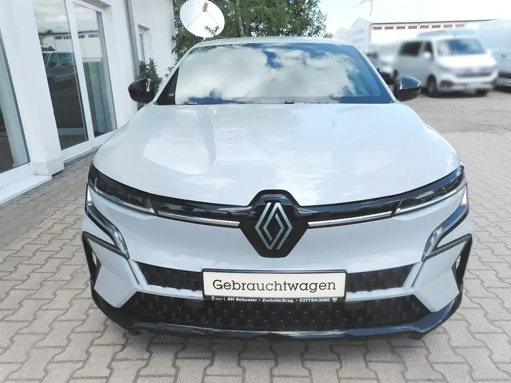 Używany Renault Megane E-Tech Techno 160 kW (218 KM) 2022 Szary Sedan/Limuzyna