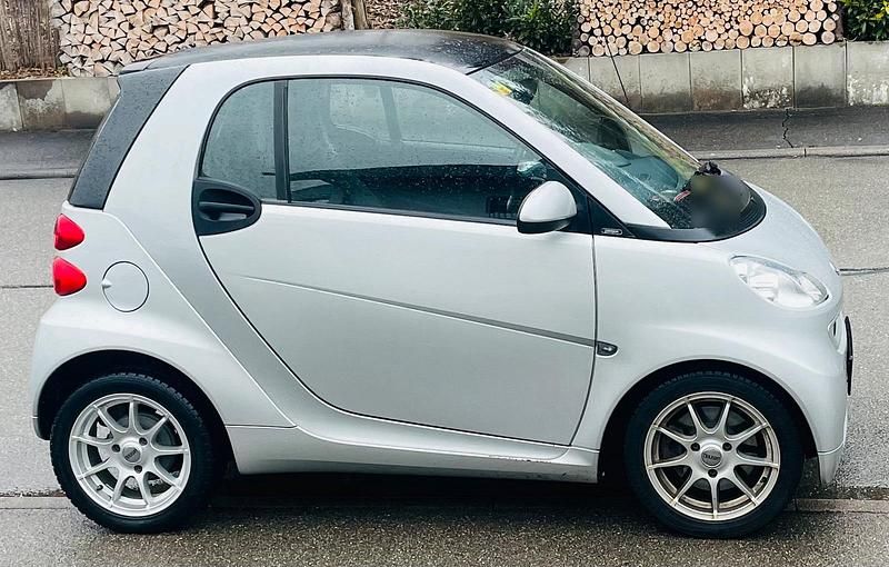 Gebraucht Smart ForTwo Coupé 71 PS (52 kW) 2012 Grau Coupé