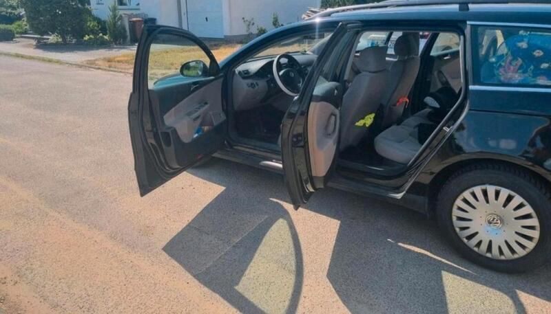 Schwarz Gebraucht 2008 VW Passat Comfortline Kombi | 3.000 € (Fairer Preis) - Bild 1/4