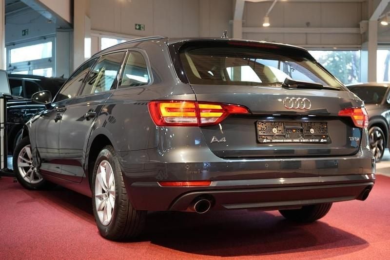 Gebraucht Audi A4 Ambiente 190 PS (139 kW) 2015 Manhattan gray metallic Kombi