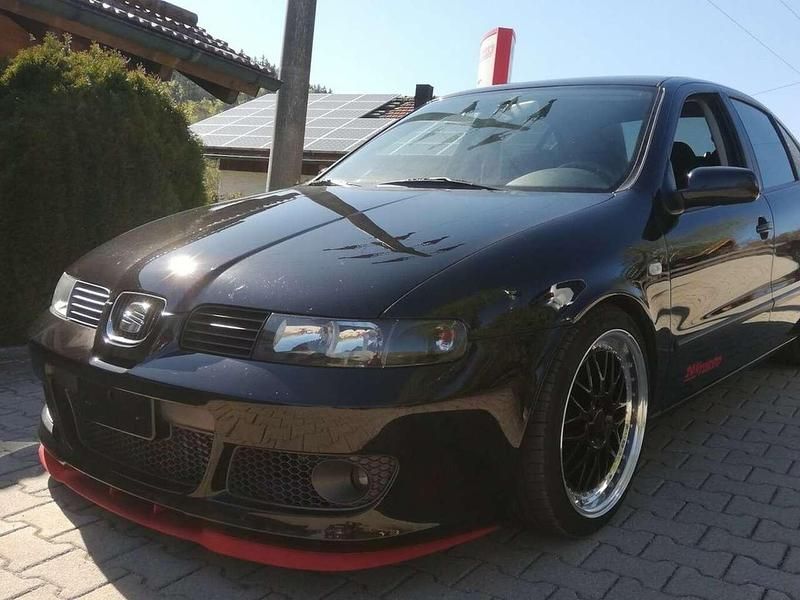 Gebraucht Seat Leon Sport 180 PS (132 kW) 2001 Schwarz (metallic) Limousine