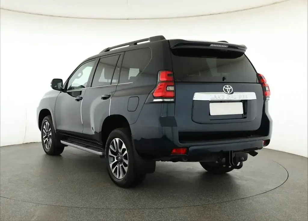 Gebraucht Toyota Land Cruiser 204 PS (150 kW) 2023 Blau SUV