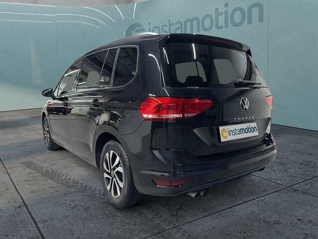 Używany VW Touran Active 150 KM (110 kW) 2022 Czarny Minivan