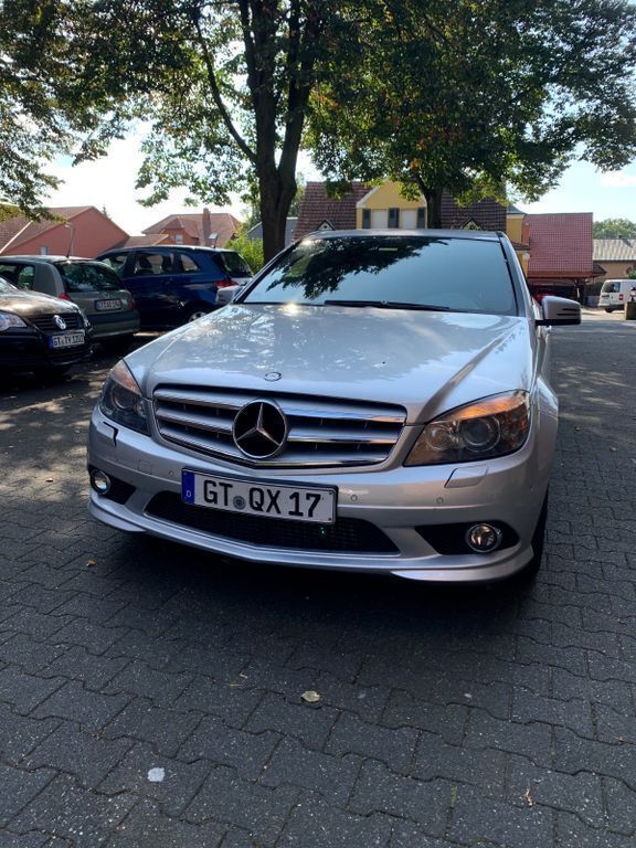 Silber Gebraucht 2009 Mercedes C250 AMG Limousine | 8.000 € (Fairer Preis) - Bild 1/4