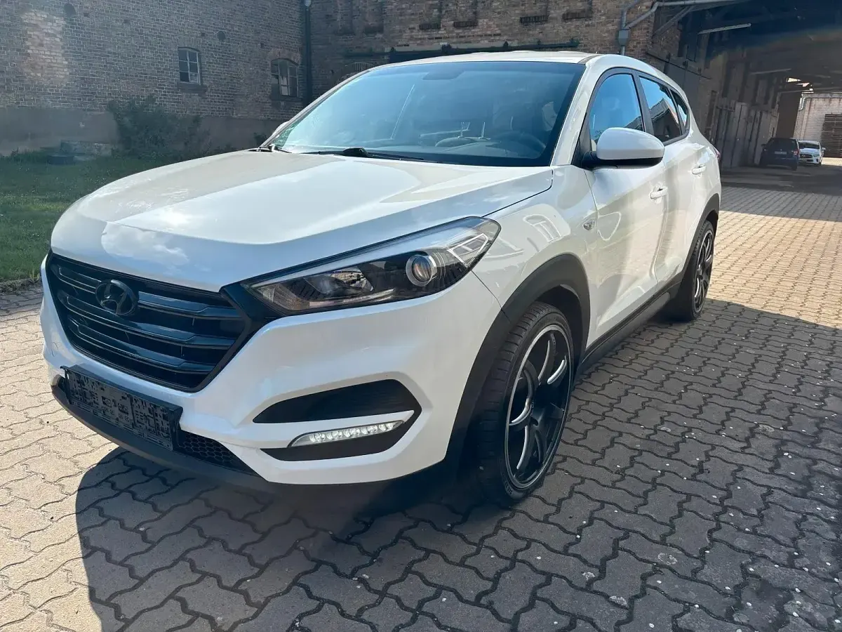 Gebraucht Hyundai Tucson 177 PS (130 kW) 2017 Weiß SUV