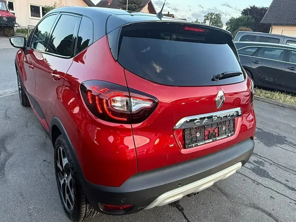 Gebraucht Renault Captur Collection 131 PS (96 kW) 2019 Rot SUV