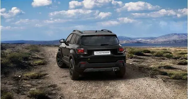 Neu Jeep Avenger Overland 145 PS (106 kW) 2026 Schwarz SUV