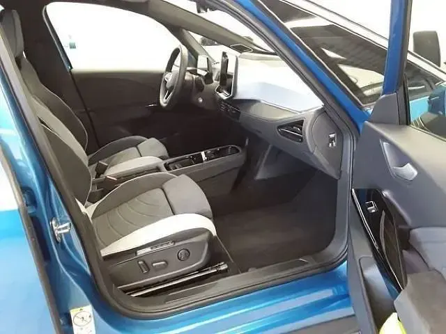 Gebraucht VW ID.3 Pro 169 kW (231 PS) 2025 Blau Kleinwagen