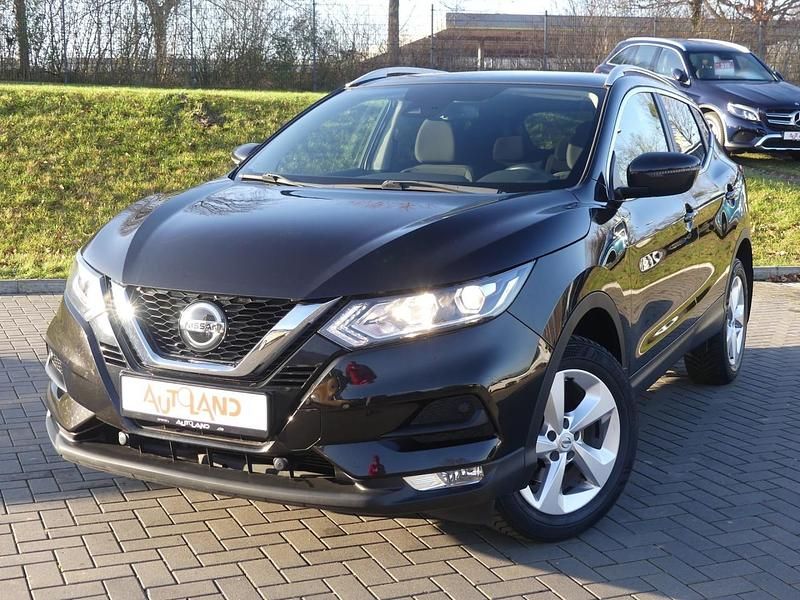 Gebraucht Nissan Qashqai Acenta 116 PS (85 kW) 2018 Schwarz SUV