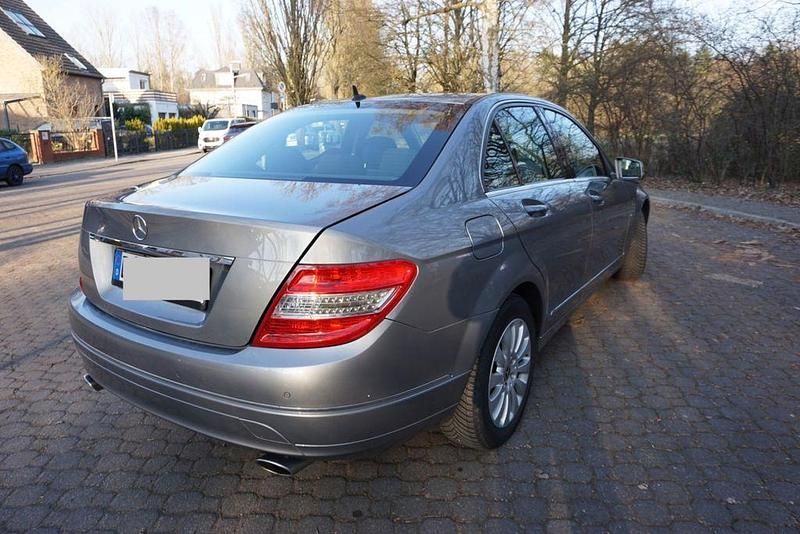 Gebraucht Mercedes C280 Elegance 231 PS (169 kW) 2009 Grau Limousine