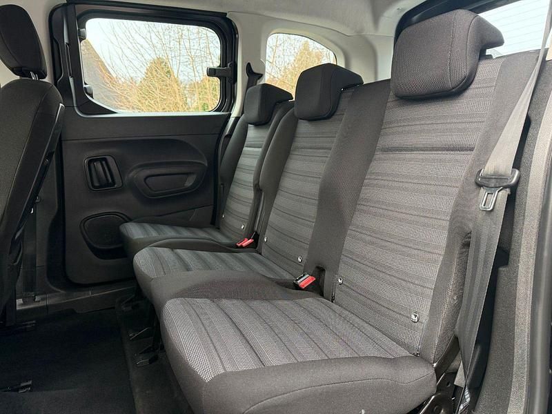 Gebraucht Opel Combo Life 110 PS (80 kW) 2022 Schwarz Van / Kleinbus