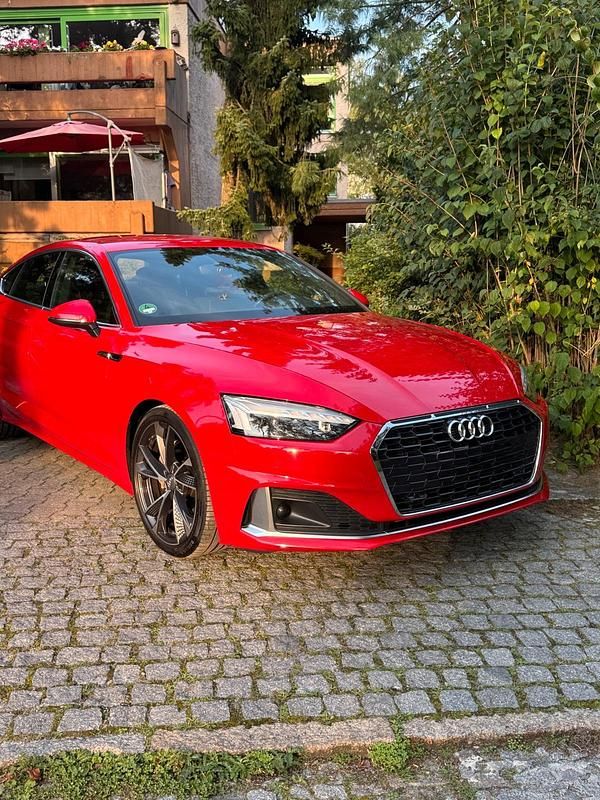 Rot Gebraucht 2020 Audi A5 Sportback Design Coupé | 29.500 € (Fairer Preis) - Bild 1/4